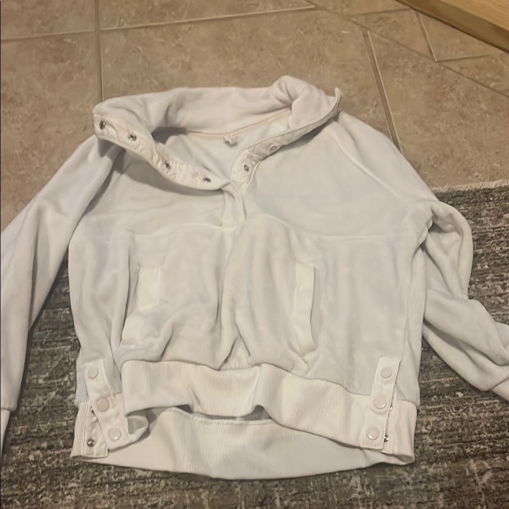 White Snap Button Pullover yogalicious